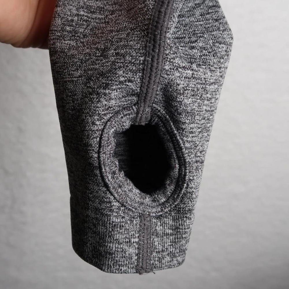 Echt Women's Dark Grey Cropped Long Sleeve Top Sz S Activewear Workout Gym - Picture 5 of 7